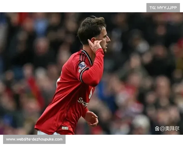 曼联豪取三连胜球迷信守剃头约定 冲击五连胜目标再差两场 曼联豪取三连胜球迷信守剃头约定 冲击五连胜目标再差两场